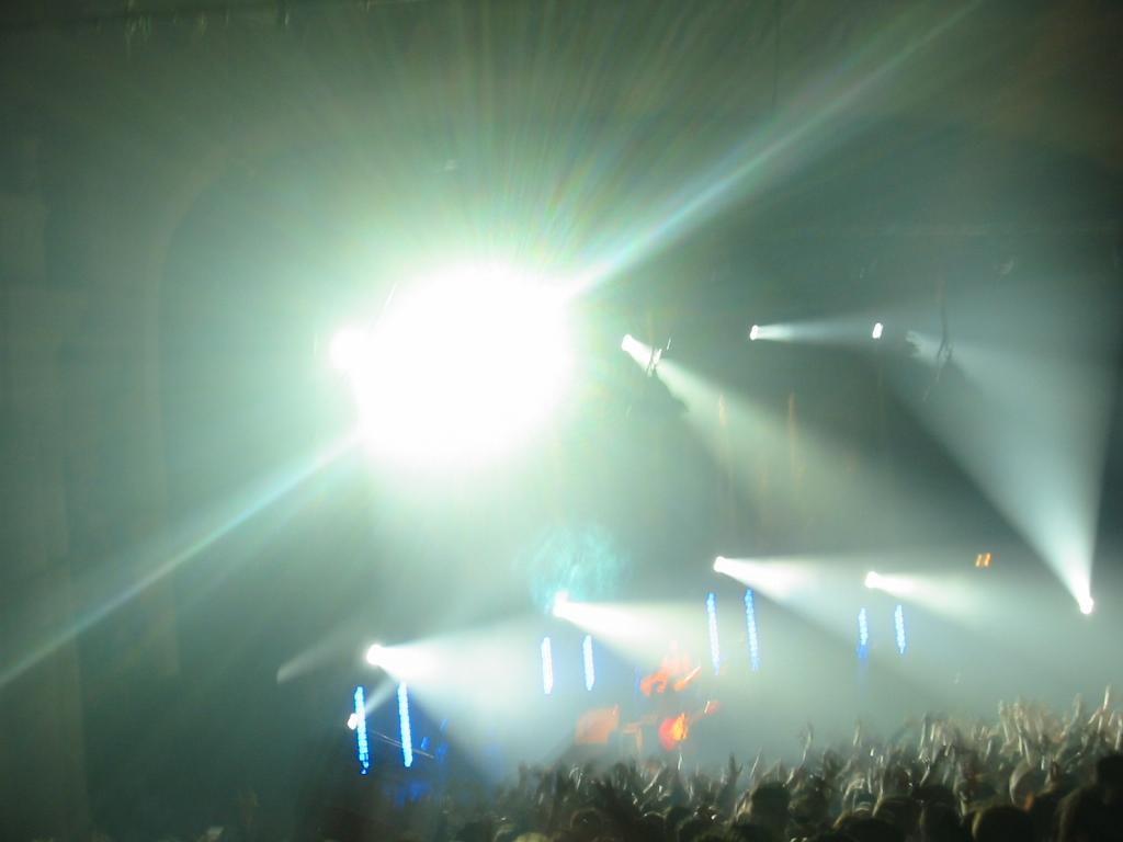 140-4068_IMG