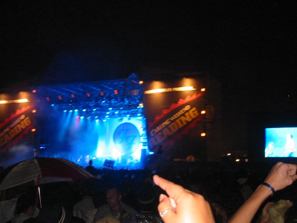 108-0883_IMG_Foo_Fighters