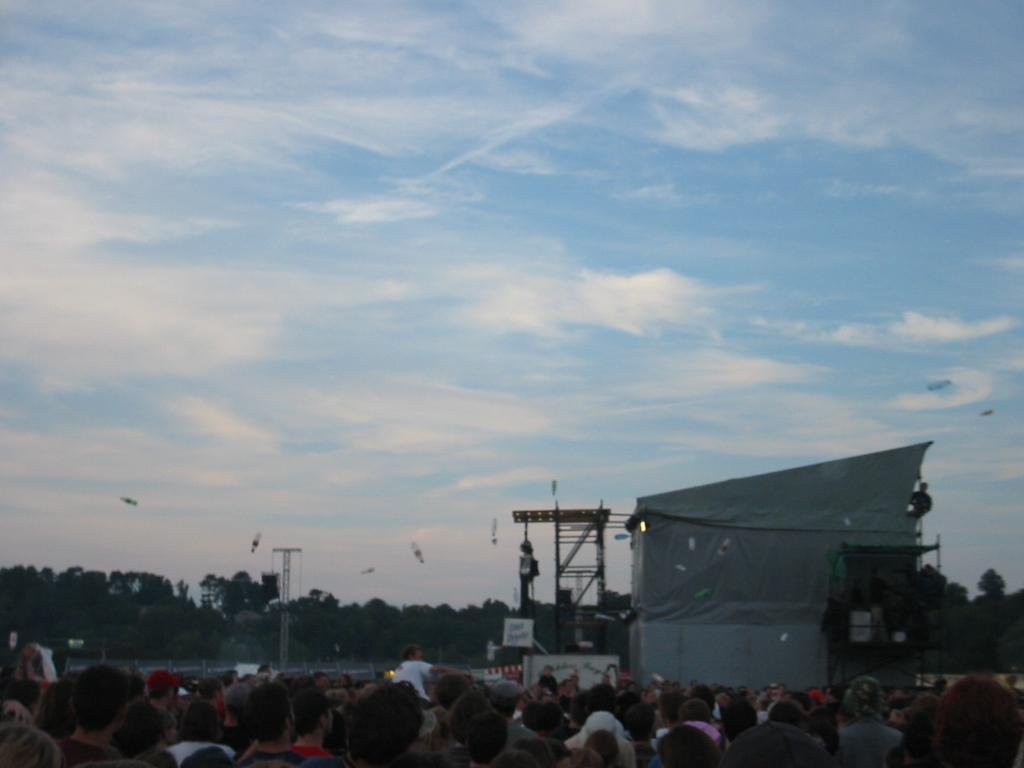 109-0930_IMG