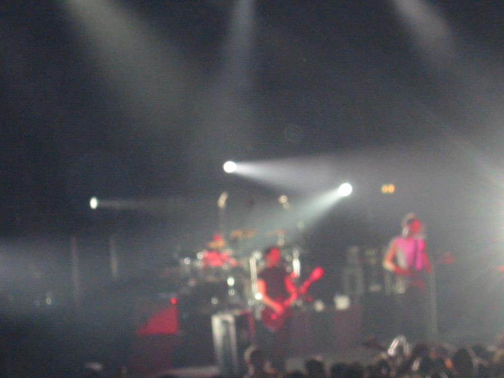140-4028_IMG