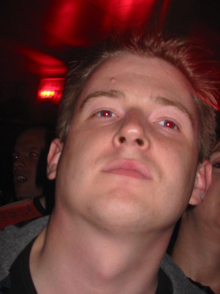 140-4044_IMG