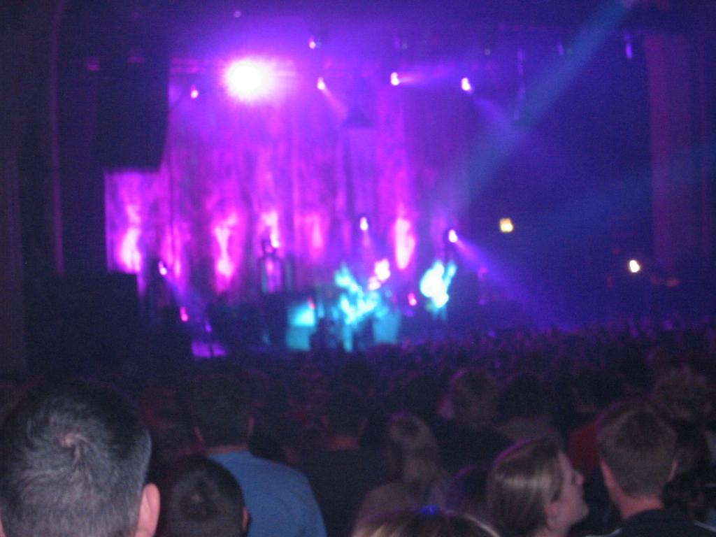 140-4045_IMG