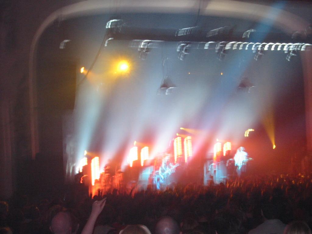 140-4055_IMG