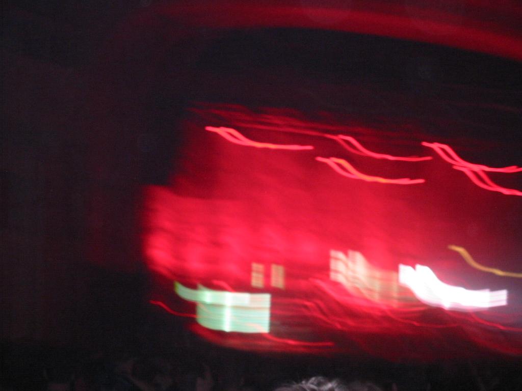140-4082_IMG