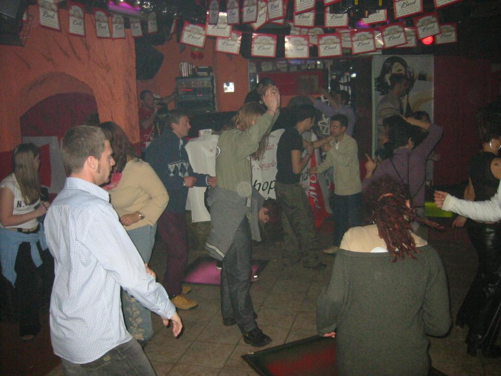 131-3176_IMG